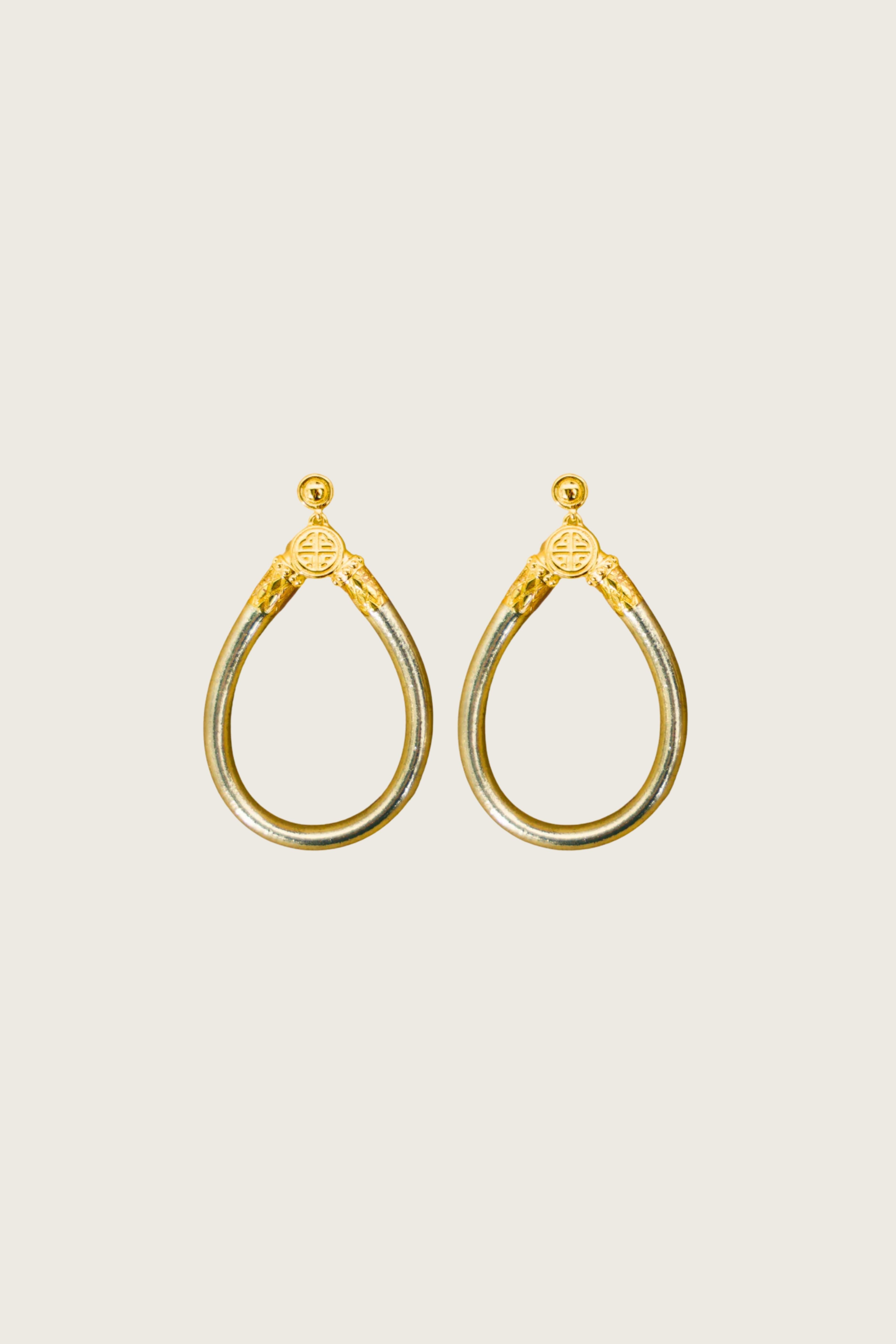 Les boucles d'oreilles AWE®, Étoile
