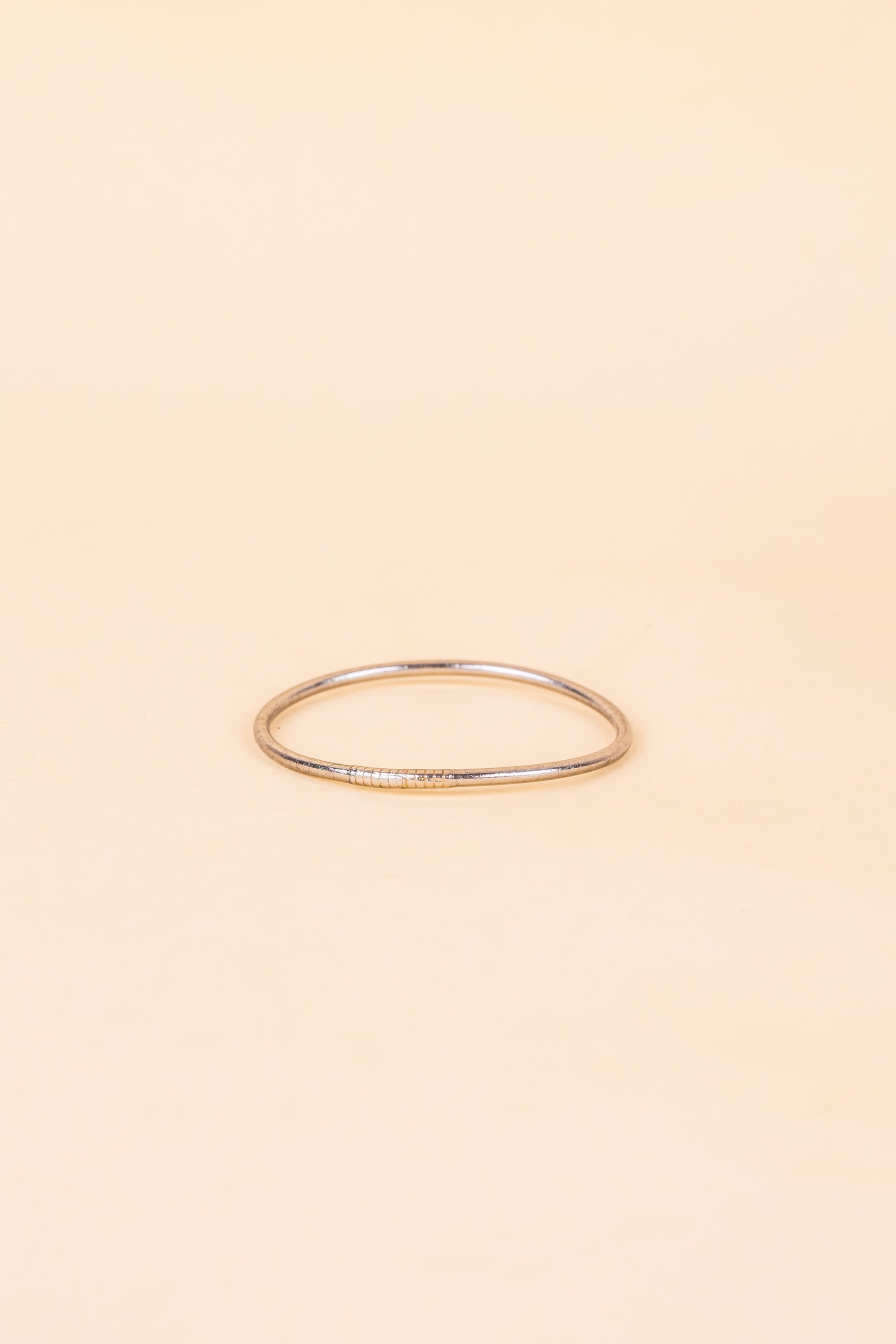 Kumali Fin Argent Foncé